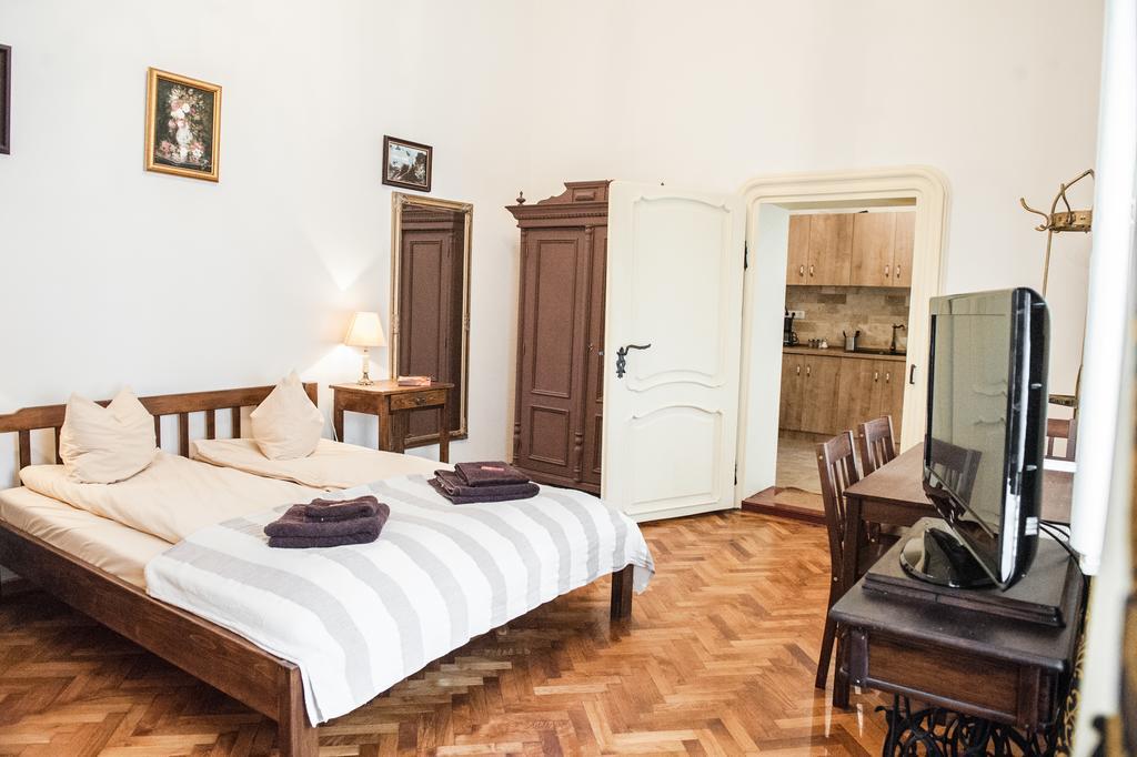 Brukenthal Central Apartments Сібіу Номер фото
