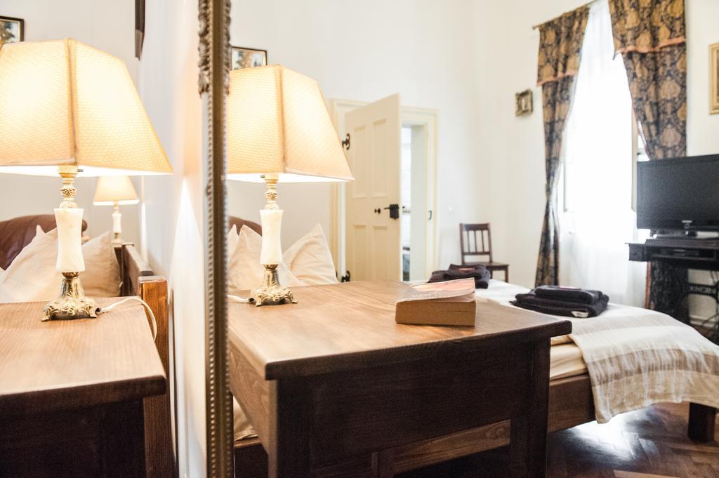 Brukenthal Central Apartments Сібіу Номер фото