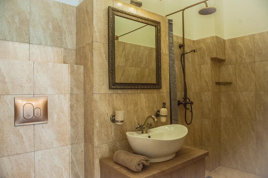 Brukenthal Central Apartments Сібіу Номер фото