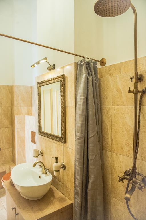 Brukenthal Central Apartments Сібіу Номер фото