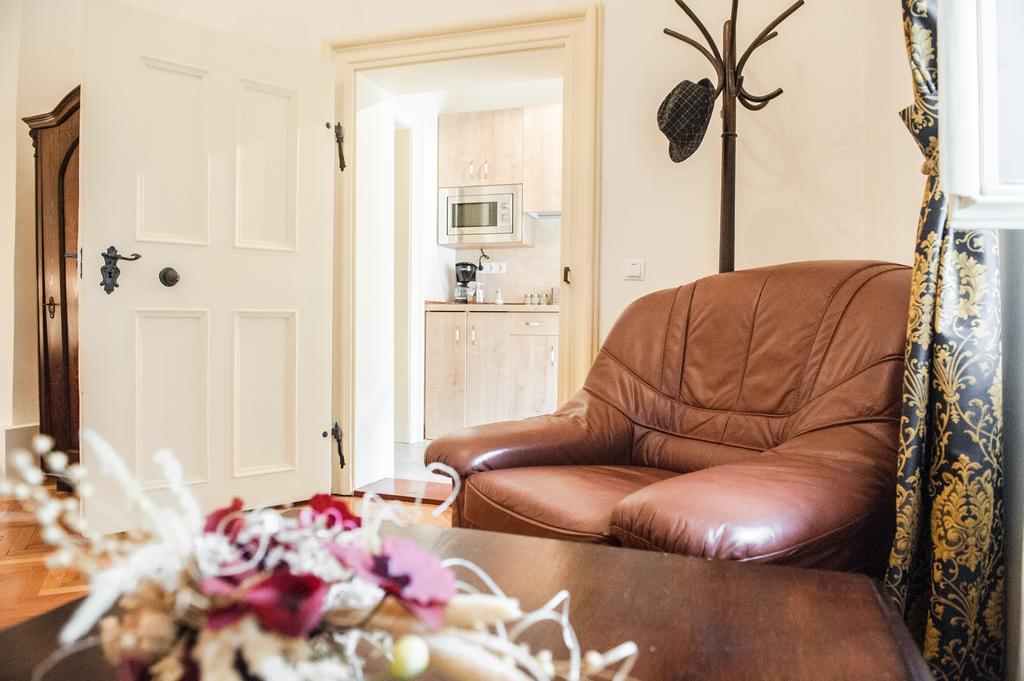 Brukenthal Central Apartments Сібіу Номер фото
