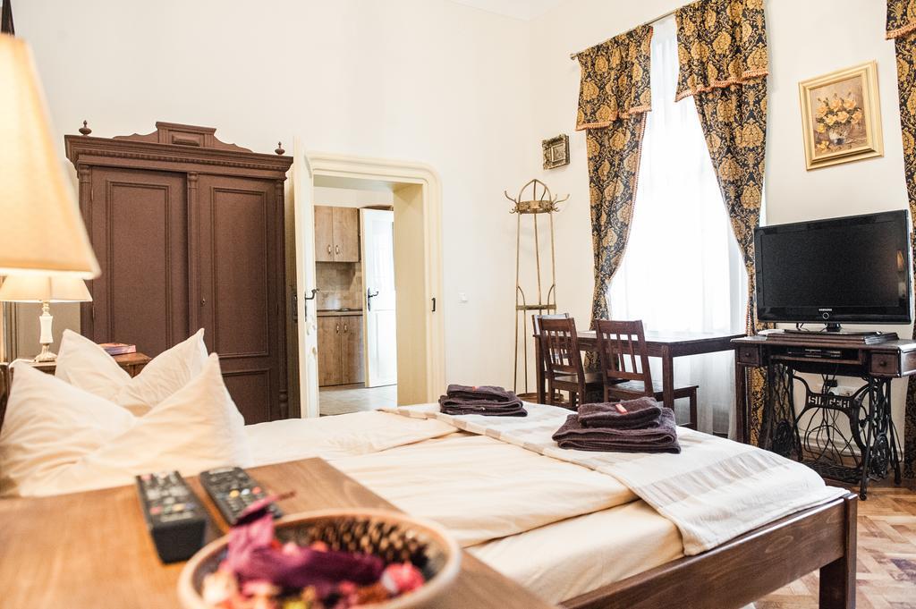 Brukenthal Central Apartments Сібіу Екстер'єр фото